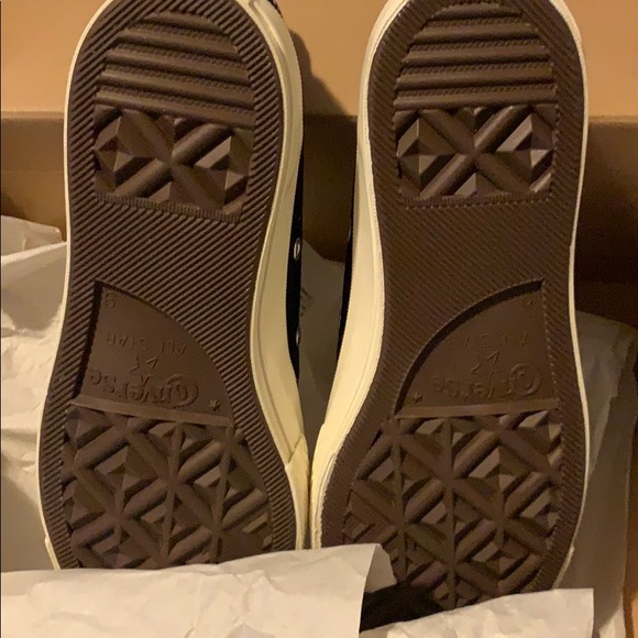 Converse - Picture 3 of 5